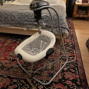 Graco swing/bouncer